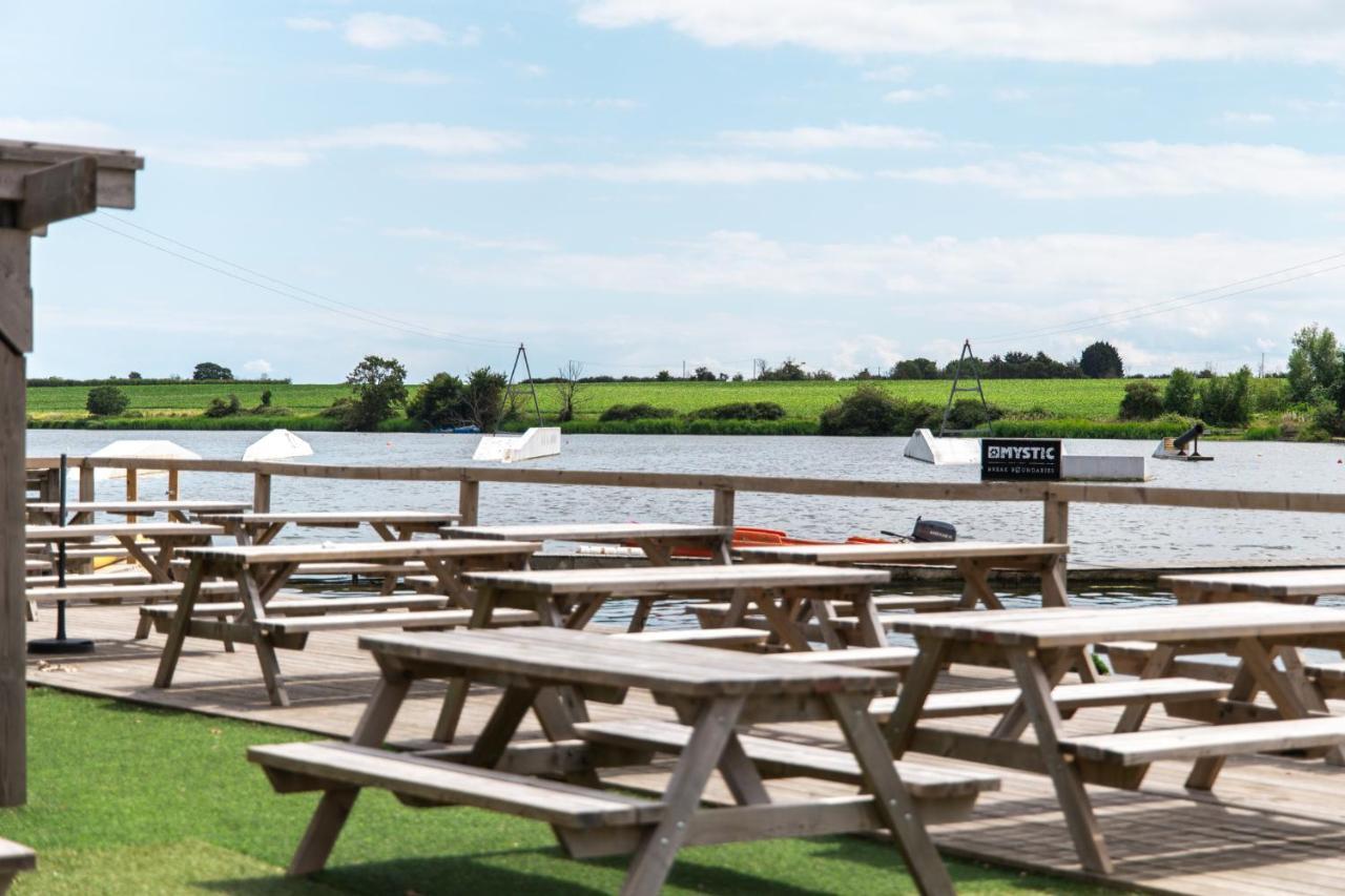 Mill Dam Lake House Saint Osyth Exteriör bild
